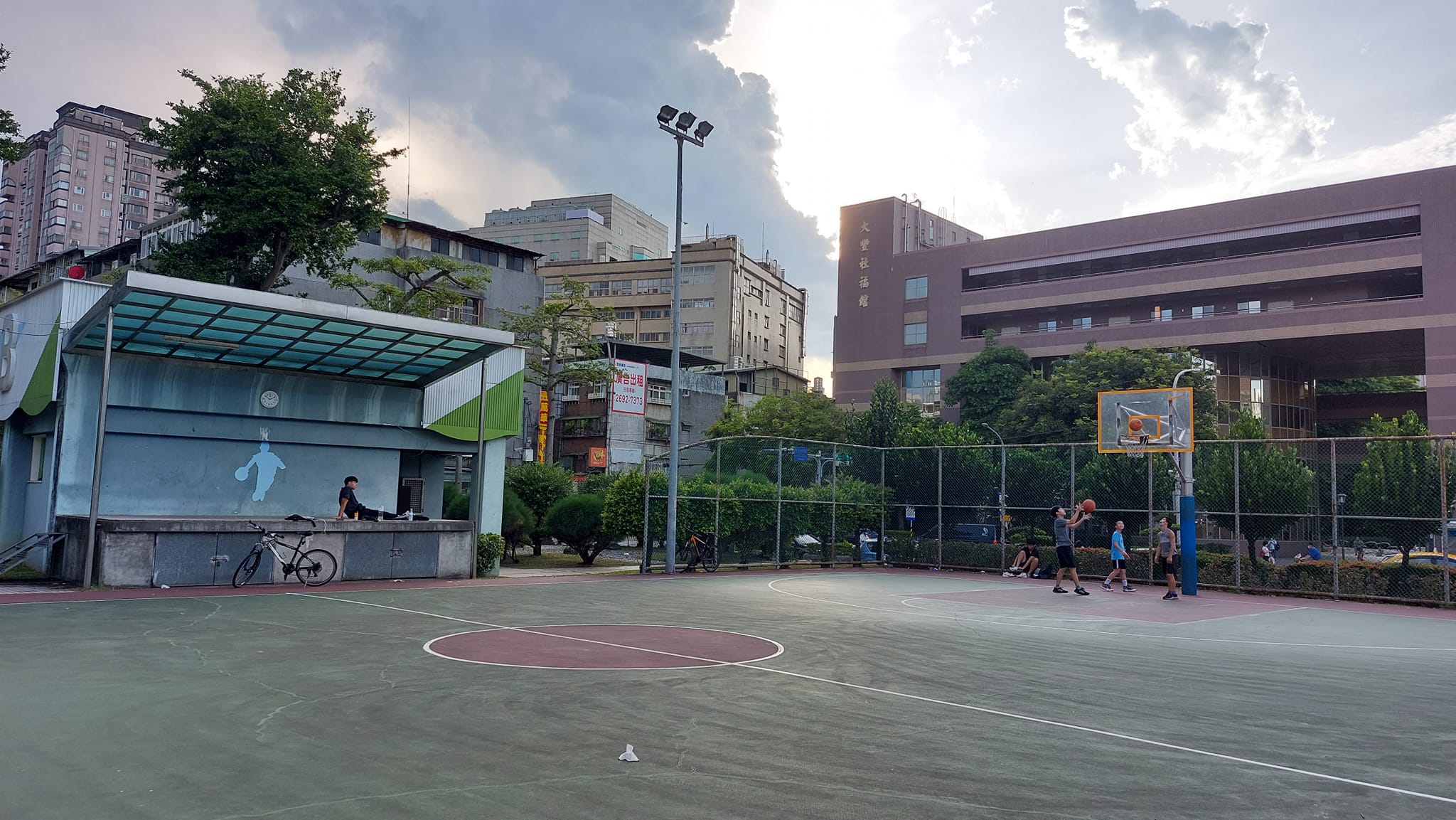 手機上傳