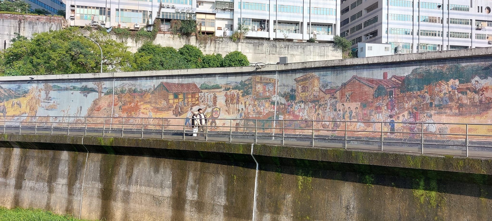 手機上傳